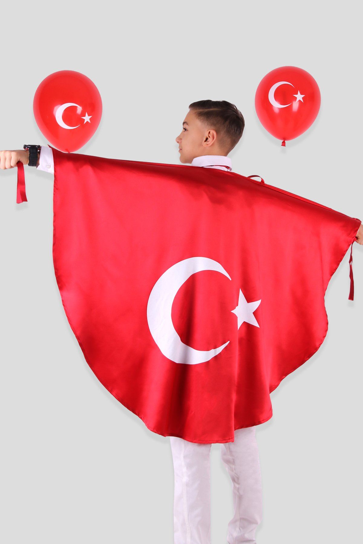 Ay Yıldızlı Pelerin Türk Bayrağı Pelerini Gösterisi Pelerinler